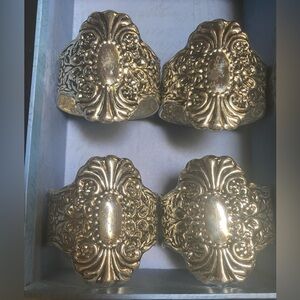Elegant silverplate Napkin Rings - set of 4